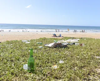 Praias de Salvador: projeto proíbe vidro para segurança de banhistas