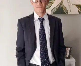 Obreiro é morto a pauladas na praça do Imbuí e suspeito é preso