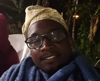 Padre invade ritual e chama líder religioso de “macaco nojento”