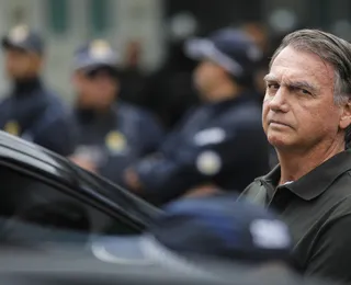 Por que o voto é proibido para Jair Bolsonaro e não para outros presos?