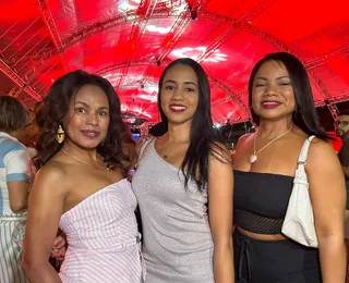 Fãs vibram com Seu Jorge e Jau na Arena A TARDE em noite de festa baiana