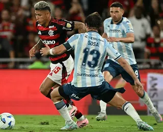 Racing x Flamengo: Rubro-Negro quebra protocolo e jogo sofre alteração