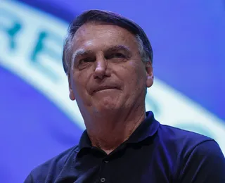 Carlos Bolsonaro teme ‘ponto de não retorno’ na saúde do pai na prisão