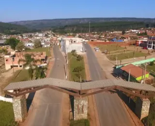 Saiba como vive a cidade "isolada" sem bancos ou transporte público