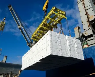 Mais um país aplica tarifaço de 50% em importações brasileiras