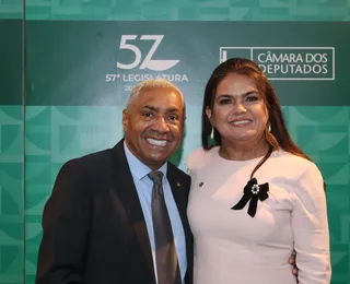 Tiririca abandona Bolsonaro e se junta a senadores baianos