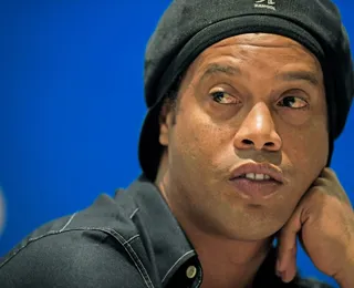 Ronaldinho Gaúcho recebeu apoio de narcotraficante, indica PF