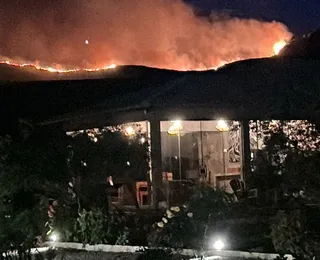 VÍDEO: incêndio de grandes proporções atinge regiões de Mucugê