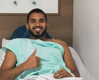 Vitória: Lucas Arcanjo desabafa após cirurgia realizada no joelho