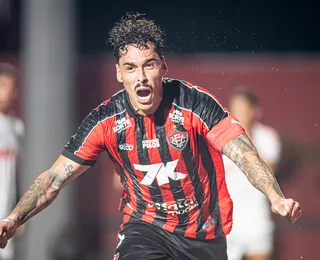 Vivo! Vitória vence o Inter no Barradão e sai da zona de rebaixamento