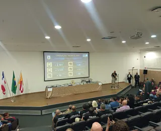 Werner faz balanço de operação e alerta: “Comprar celular roubado é crime”