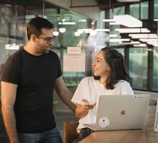 Empresa abre vagas de estágio 100% home office com R$ 3 mil em benefícios - Imagem