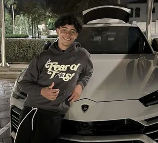 Aos 15 anos, filho de Cristiano Ronaldo ganha Lamborghini de R$ 1,65 milhão - Imagem
