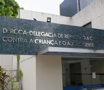 Condenada por abusar sexualmente de adolescente de 13 anos é presa na RMS