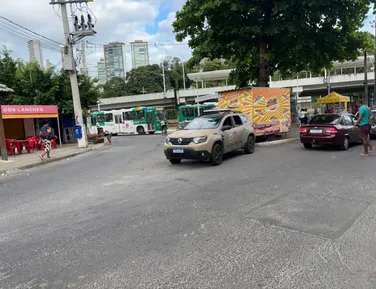 Ônibus deixam de circular no Vale das Pedrinhas após confronto - Imagem