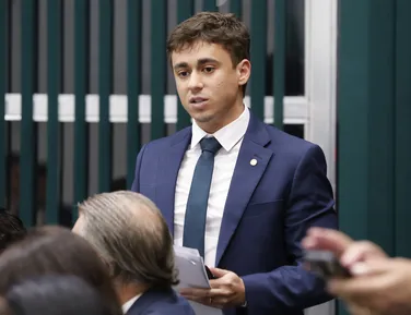 Justiça toma decisão e multa Nikolas Ferreira em R$ 40 mil por transfobia - Imagem