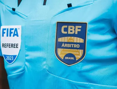 Gigante da Série A começa a analisar árbitros como preparação em jogos - Imagem