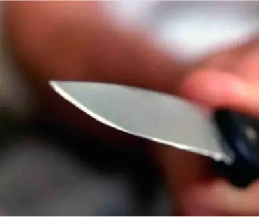 Violência: homem é brutalmente assassinado a facadas em Salvador - Imagem