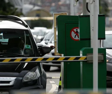 Benefício ao consumidor: estacionamentos de shoppings terão gratuidade e pontos de recarga - Imagem