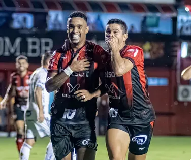 Gol mais bonito: Alerrandro entra na disputa pelo Puskás 2025 - Imagem