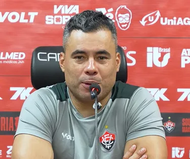 Jair Ventura enaltece torcida e atuação do Vitória: "Controle total" - Imagem