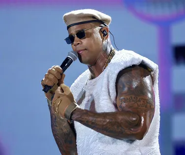 Após adiamento, Léo Santana volta ao Comércio para show gratuito neste domingo - Imagem