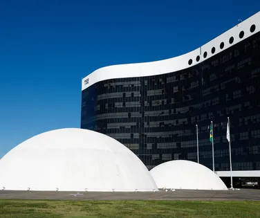 Mais de 490 mil assinaturas: saiba como registrar novo partido no TSE - Imagem