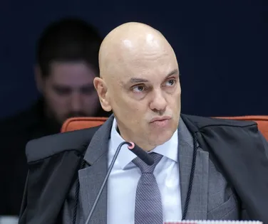 Moraes condena 5 PMs a 16 anos de prisão por omissão no 8 de Janeiro - Imagem