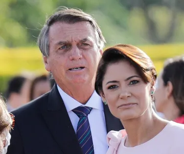 Michelle pode ganhar bolada com perda de patente de Bolsonaro; entenda - Imagem
