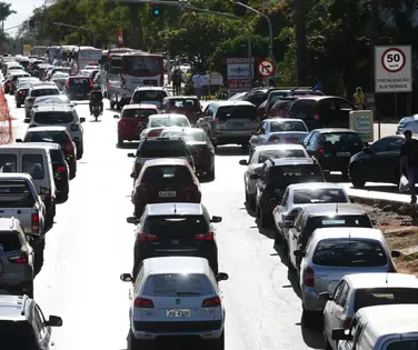 Conheça a cidade que decidiu acabar com os radares de velocidade - Imagem