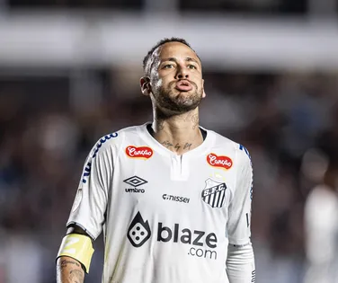 Pai de Neymar reclama de lesão e quer que filho se 'sacrifique' - Imagem