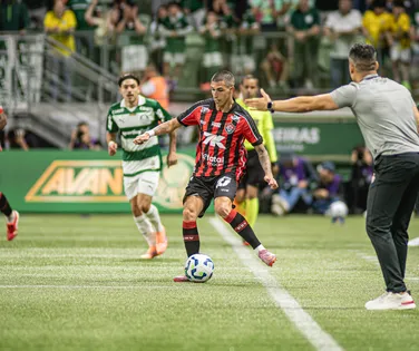 Ponto precioso! Vitória segura o Palmeiras e empata no Allianz Parque - Imagem