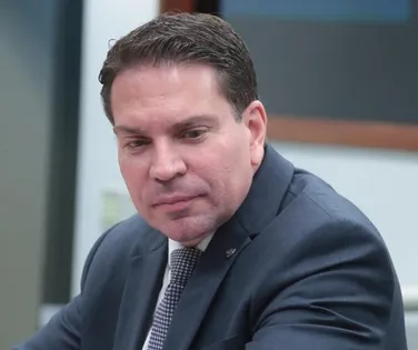 Foragido, Alexandre Ramagem pode entrar em lista da Interpol - Imagem