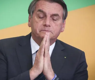 Churrasco, fogos e tensão: vizinhos de Bolsonaro reagem à prisão - Imagem