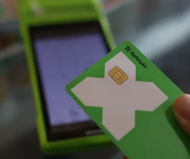 Governo aumenta valor de vale-alimentação no Brasil; veja quanto - Imagem