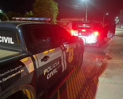 Homem é executado dentro de Hilux ao chegar em condomínio em Salvador