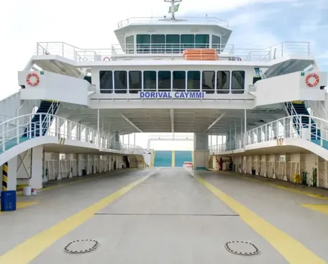 Feriadão: fila do ferry-boat em Salvador chega a 3 horas de espera