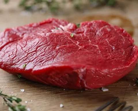 Carne brasileira pode ter nova tarifa após EUA citar trabalho forçado - Imagem