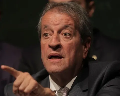 Valdemar exige trégua entre Michelle e Flávio para salvar o PL