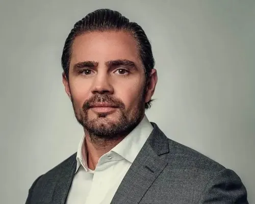 Dono do Banco Master contou com ajuda de ex-presidente em negociação - Imagem