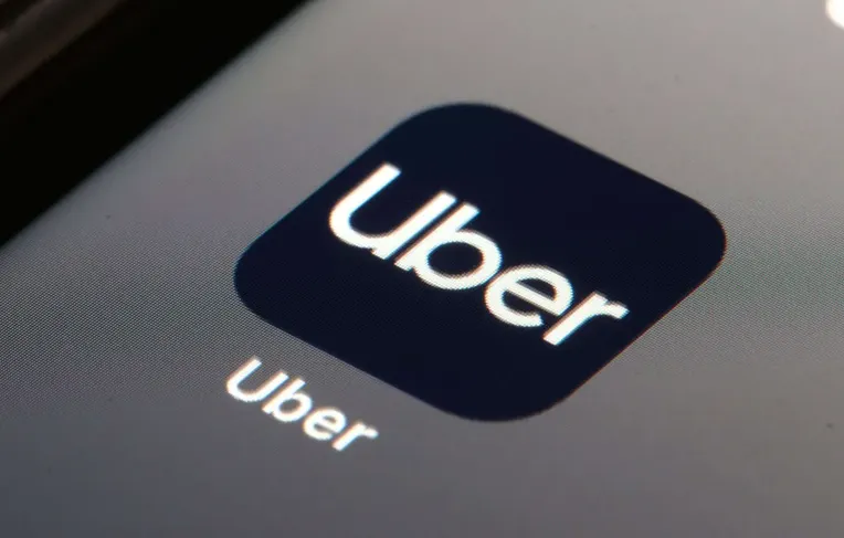 Uber proíbe carros e aumenta regras para motoristas; veja o que muda