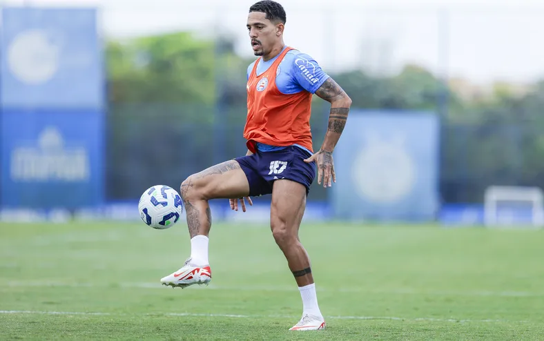 Bahia tem lesão dupla e perde dois jogadores que entraram no intervalo - Imagem