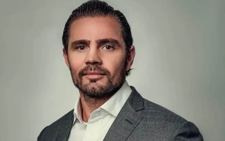 Justiça manda soltar Daniel Vorcaro, dono do Banco Master - Imagem