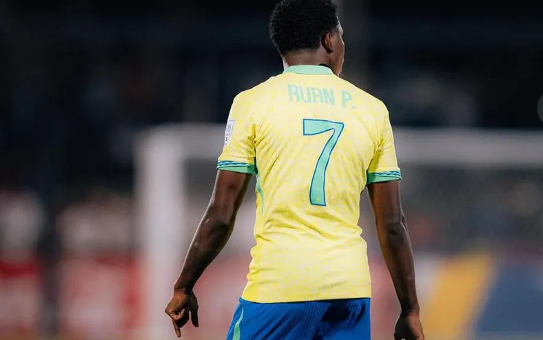 Grave! Ruan Pablo é vítima de racismo após perder pênalti - Imagem