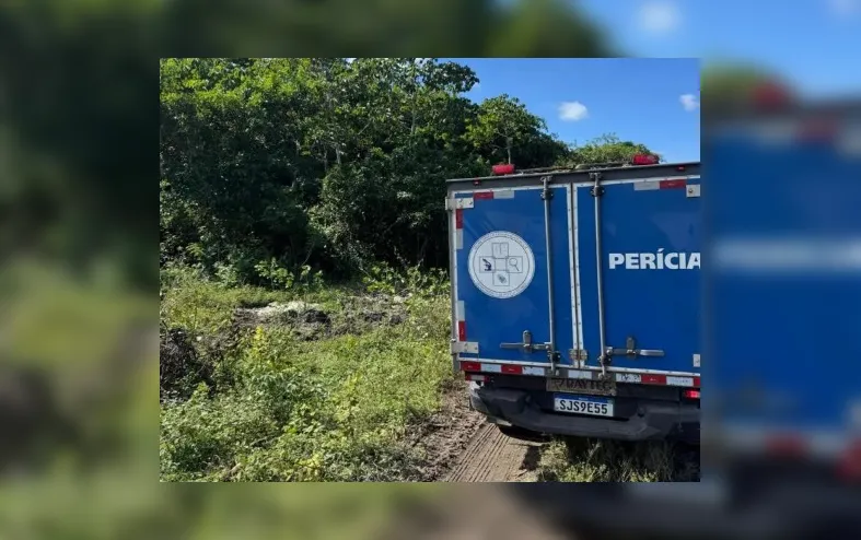 Arembepe: homem é encontrado morto com marcas de tiros em área de mata - Imagem