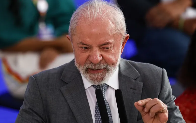 Fim da escala 6x1? Lula comenta redução das horas de trabalho - Imagem