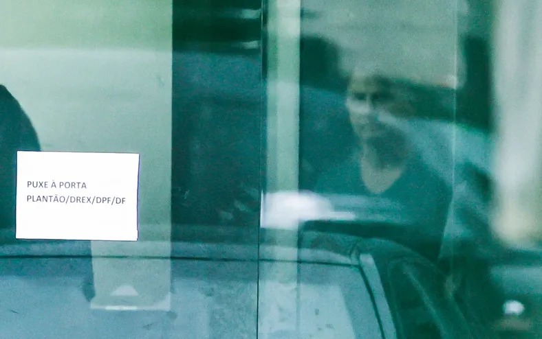 Veja a primeira foto de Bolsonaro após prisão preventiva na sede da PF - Imagem