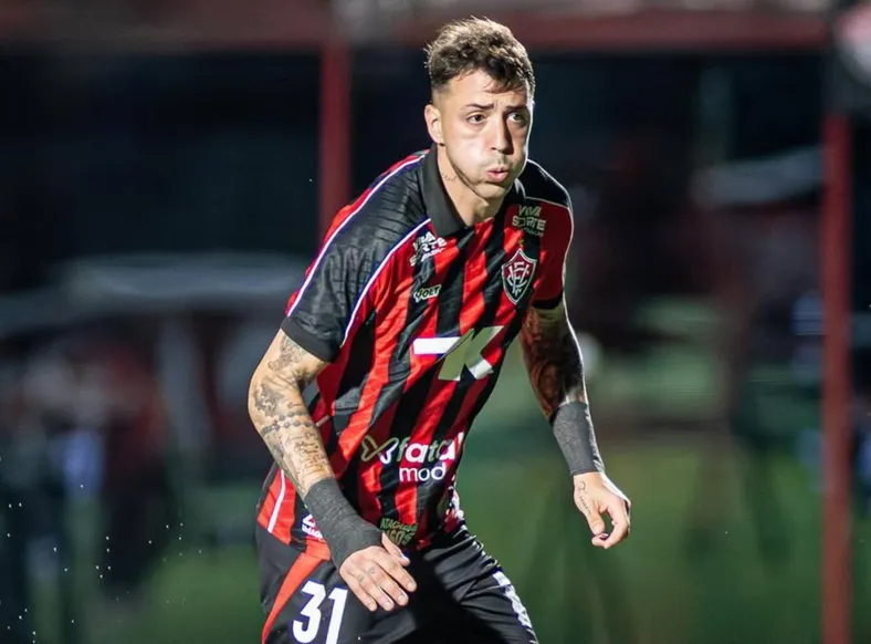 Lesão de Renzo López é séria e fará Vitória se mexer no mercado - Imagem