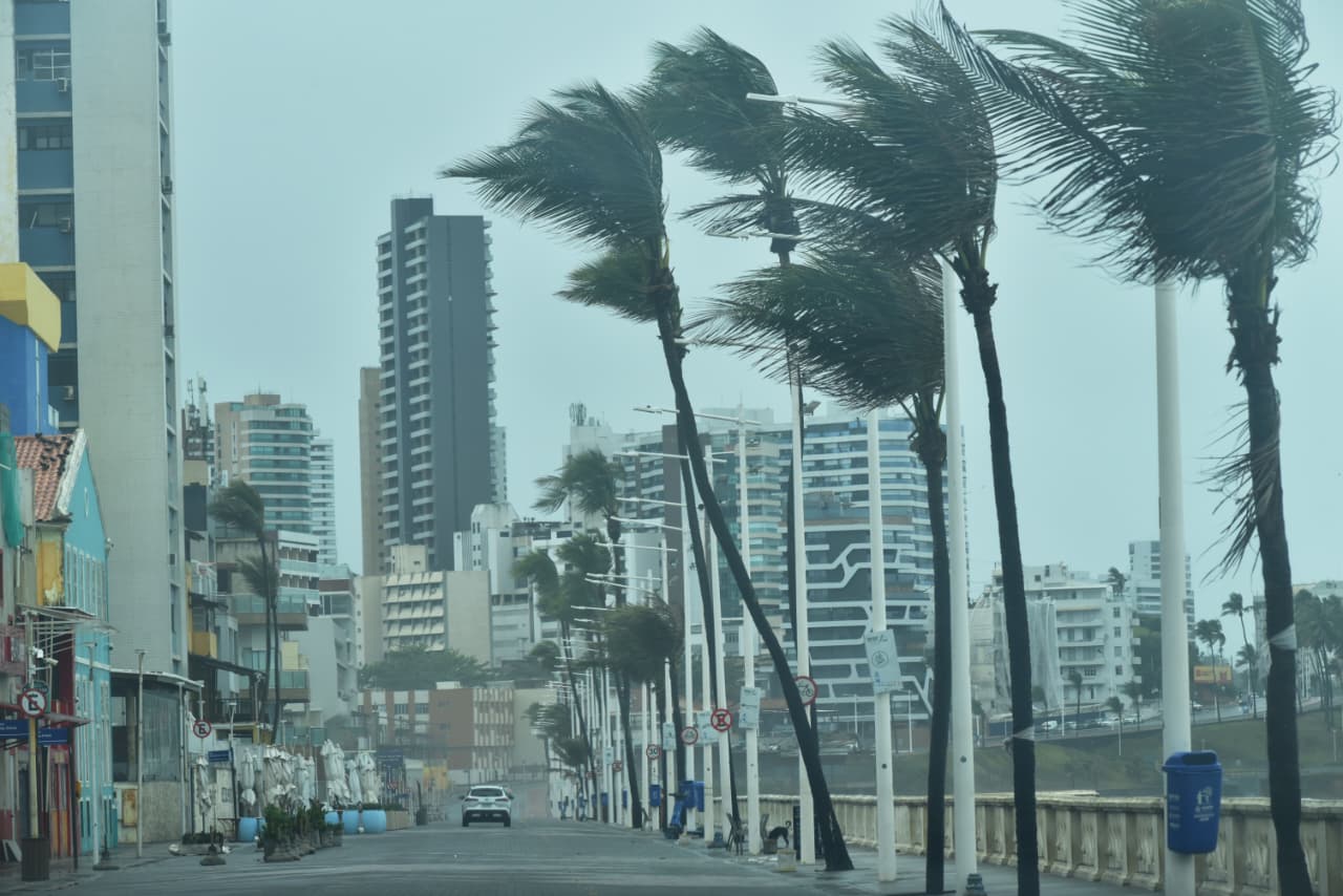 Temporal continua: veja os bairros mais afetados em Salvador