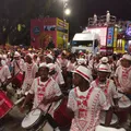 Apaxes do Tororó volta ao Carnaval em 2026 com homenagem a Brown imagem
